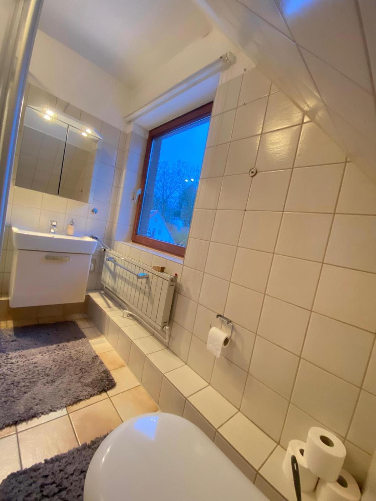 Gartenblick-Oase: Obergeschosswohnung In Хамбург Екстериор снимка