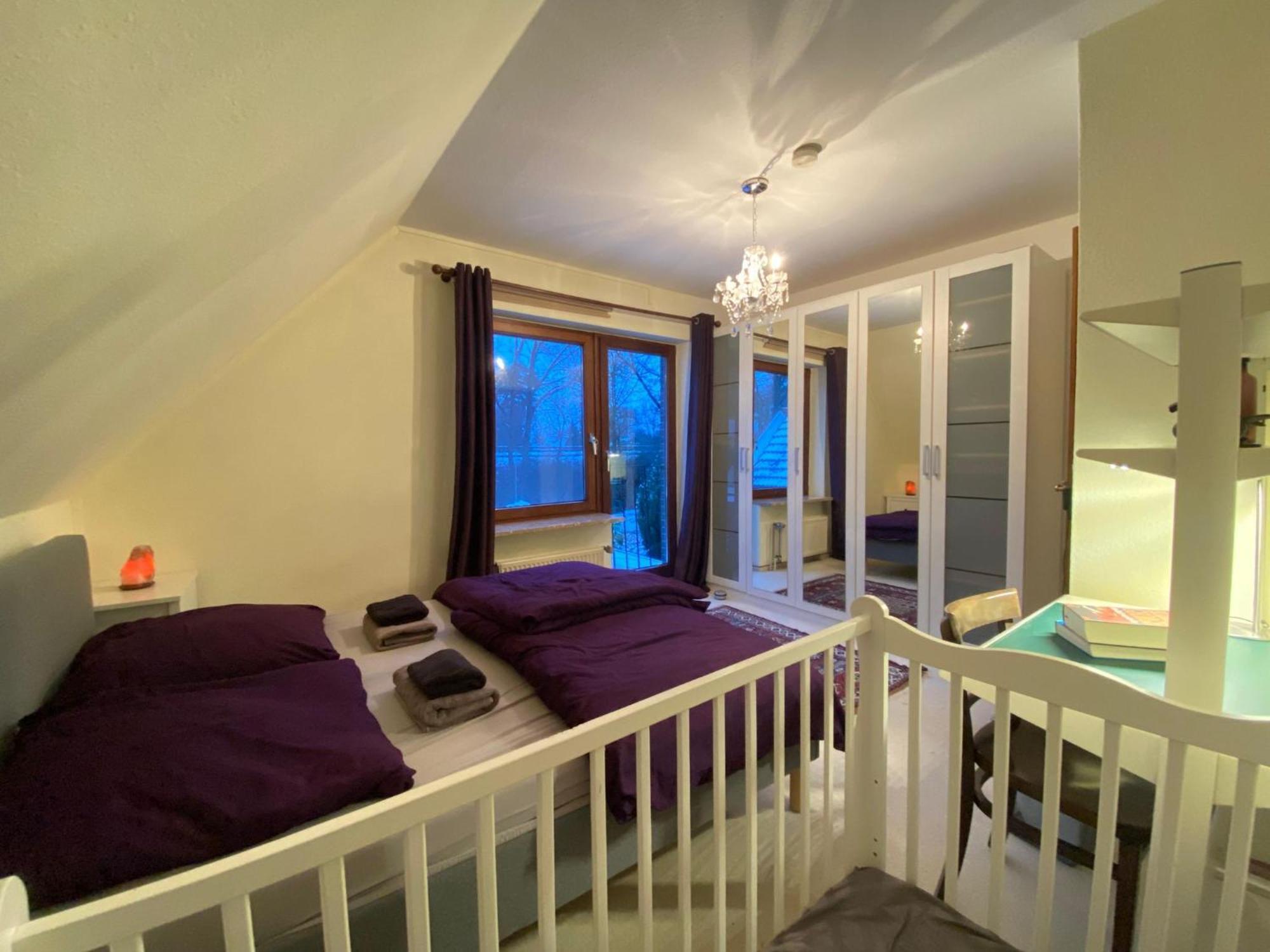 Gartenblick-Oase: Obergeschosswohnung In Хамбург Екстериор снимка